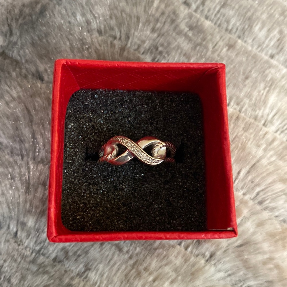 10kt Infinity Ring with Diamonds